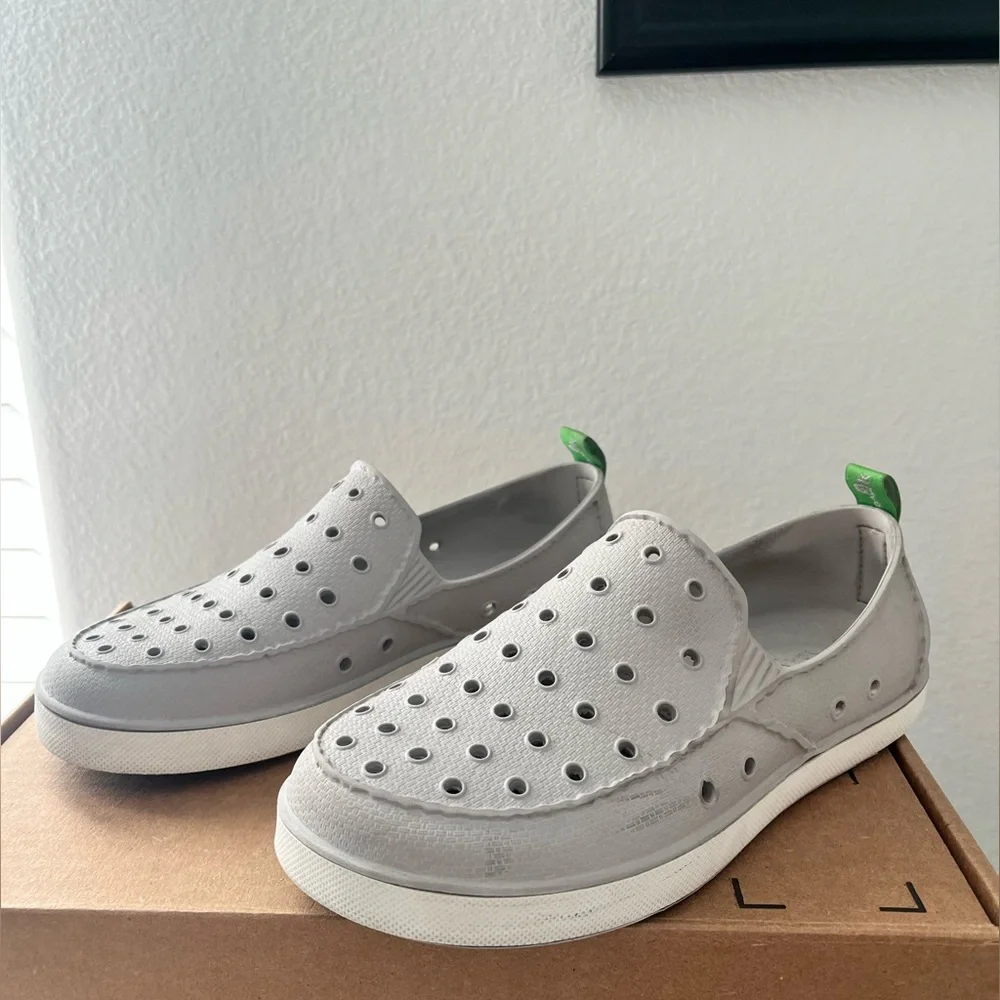 Sanuk Gray Slip-On Water Shoes Women’s Size 7 | Lightweight & Comfortable